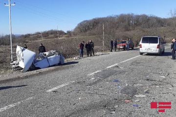 Three family members dead, many others injured as tourist bus crashes in Azerbaijan  - VIDEO - UPDATED