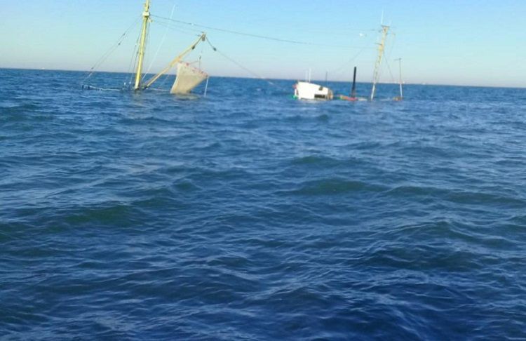 Fishing ship sunken in Azerbaijani sector of Caspian Sea - PHOTO