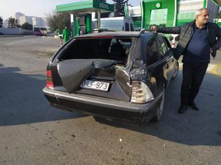 9 injured as two passenger buses collide in Baku