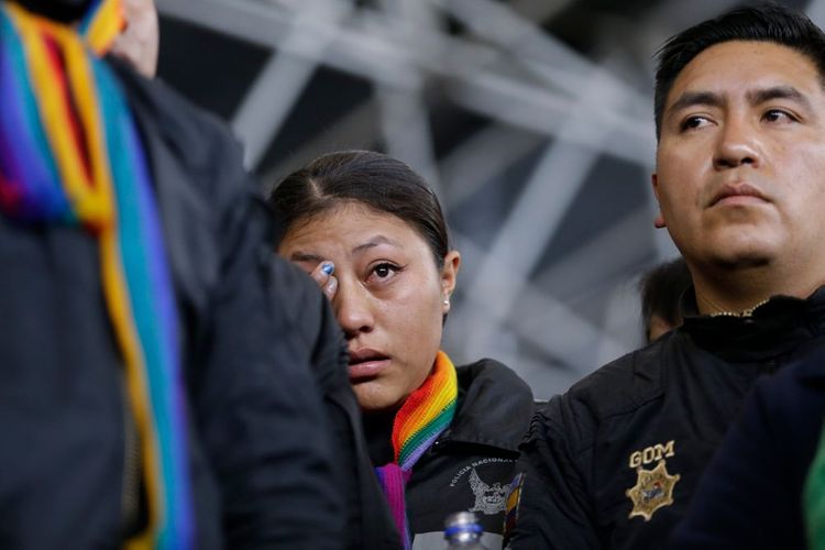 Ecuador indigenous group holds hostage police, official; demand return of corpse amid pandemic