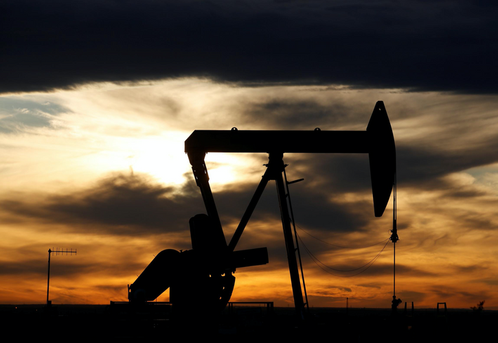 Oil prices mixed as coronavirus spike casts shadow over U.S. demand
