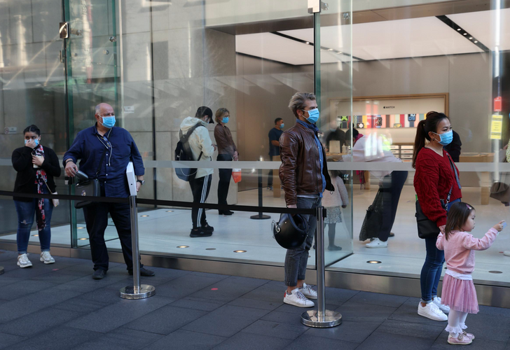 Australia closes state border for first time in 100 years to halt coronavirus
