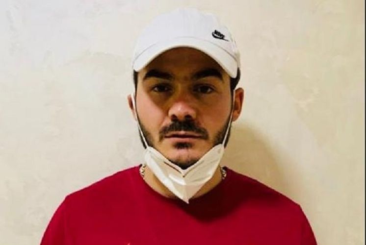 Baku police arrests person who insult journalists after operation in Fairmont Hotel