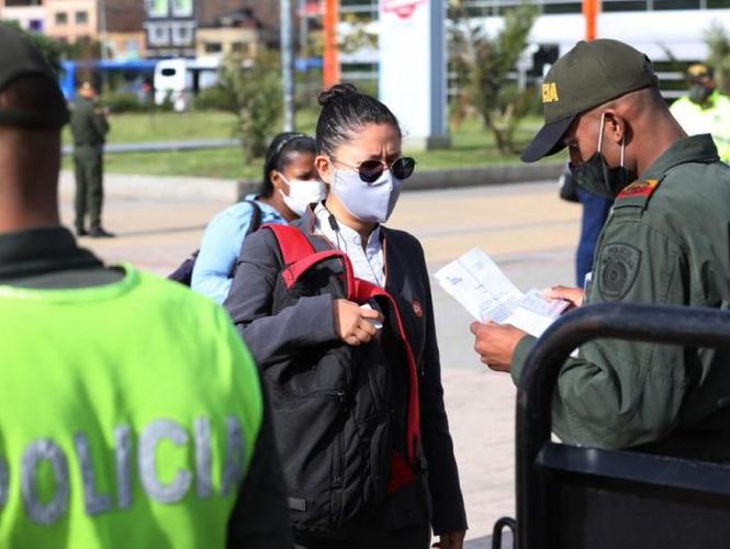 Colombian capital to renew lockdowns by neighborhood as cases rise