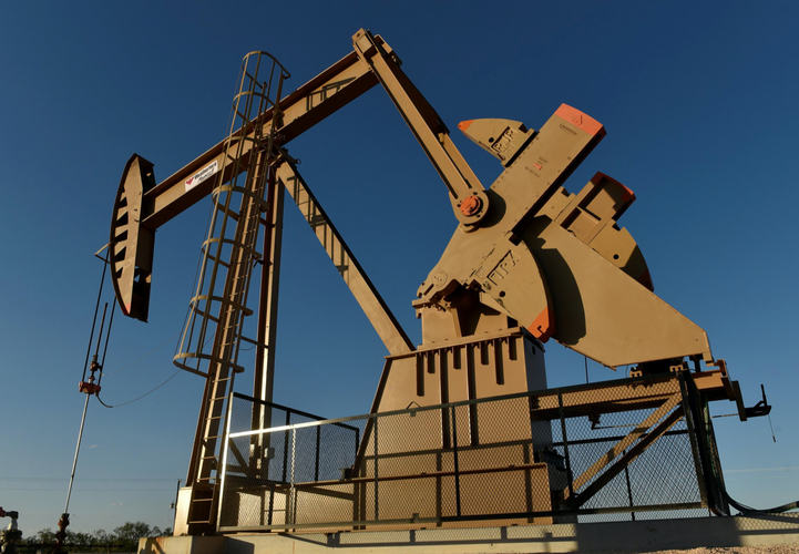 Oil prices drop on demand recovery fears amid U.S. virus surge