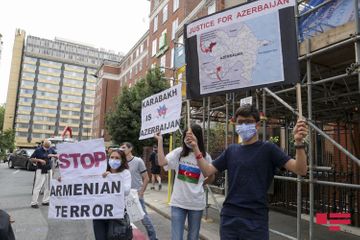 Azerbaijanis hold protest in front of Embassy of Armenia in London - PHOTO - VIDEO
