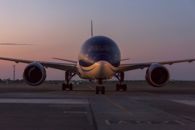 AZAL has performed another charter flight from Moscow