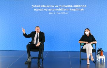 Ceremony to give out apartments and cars to families of martyrs and war disabled was held in Baku - PHOTO - UPDATED