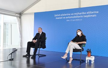 Ceremony to give out apartments and cars to families of martyrs and war disabled was held in Baku - PHOTO - UPDATED