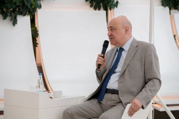 Assistant to President met with a number of intellectuals and public figures - PHOTO