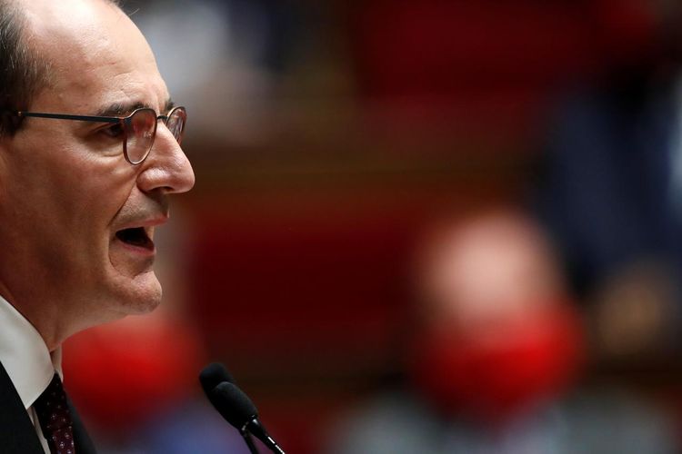 France advises citizens not to travel to Catalonia