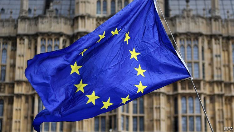 EU will not open borders with Russia at least until mid-August, source says