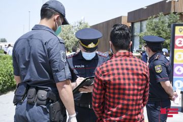 Baku Police starts raids against people not wearing mask - UPDATED - PHOTOSESSION