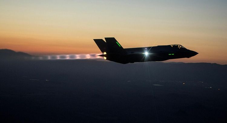 F-35 Collapses at US Air Base after landing gear failure, probe launched