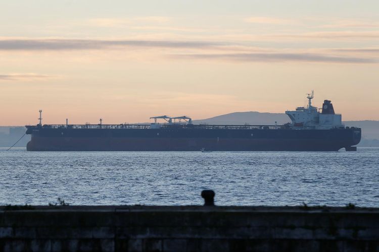 Oil tankers turn away from Venezuela as more sanctions loom