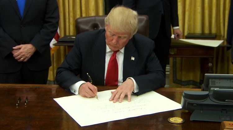 Trump issues executive order authorising sanctions against ICC officials over Afghanistan probe