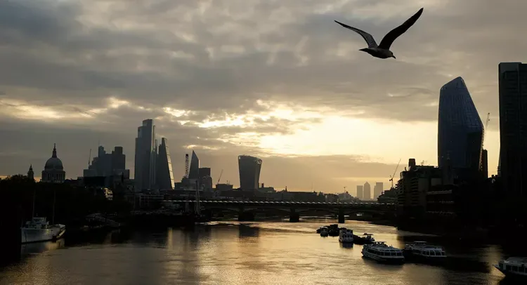 UK economy to shrink by 8 percent, won't recover until 2023, analysts forecast