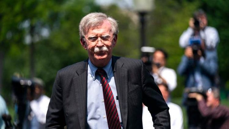 Bolton: "Trump not fit for office, incompetent"