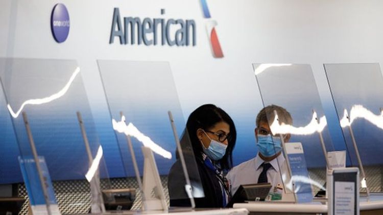 American Airlines passenger removed for not wearing mask