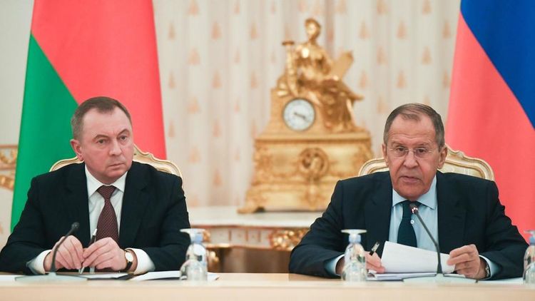Lavrov meets with Belarus FM Makei in Minsk