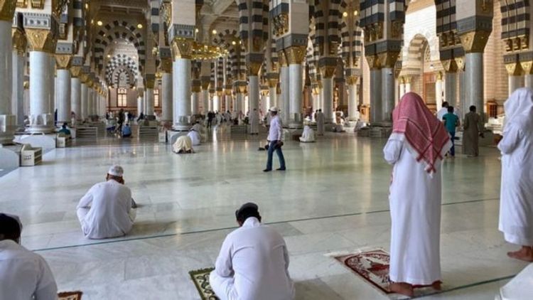 Saudi Arabia to lift coronavirus curfew