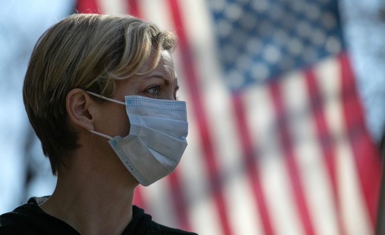 US records 425 more deaths from Covid-19 and exceeds 120,000