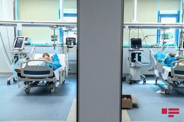 Bellicose patients, selfless doctors: They “fight” together against COVID-19 - PHOTOSESSION