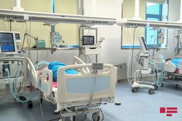 Bellicose patients, selfless doctors: They “fight” together against COVID-19 - PHOTOSESSION