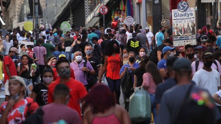 Brazil registers 46,860 additional coronavirus cases, 990 deaths