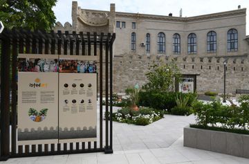 President Ilham Aliyev and first lady Mehriban Aliyeva viewed restoration and conservation works carried out in a part of Icherisheher - PHOTO