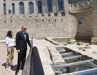 President Ilham Aliyev and first lady Mehriban Aliyeva viewed restoration and conservation works carried out in a part of Icherisheher - PHOTO