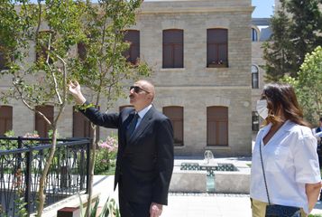 President Ilham Aliyev and first lady Mehriban Aliyeva viewed restoration and conservation works carried out in a part of Icherisheher - PHOTO