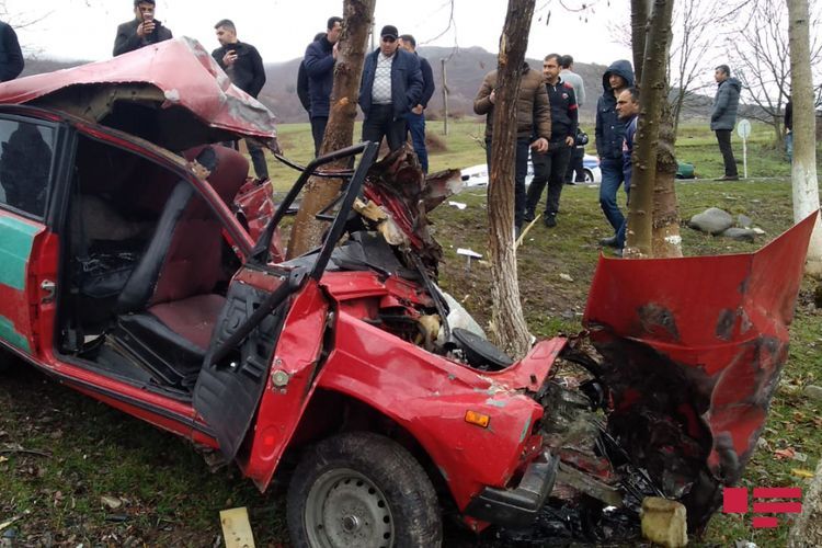 Passenger car-truck collusion in Azerbaijan claims 2 lives and injures 3