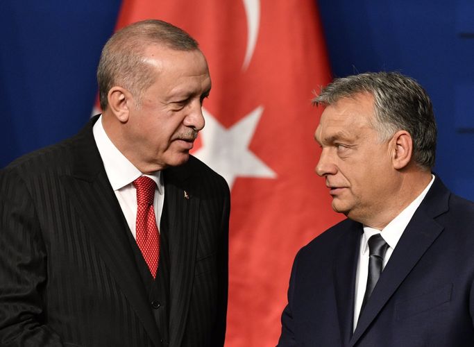 Erdogan to Orbán: Turkey Could No Longer Contain Displaced Syrians It Taken In