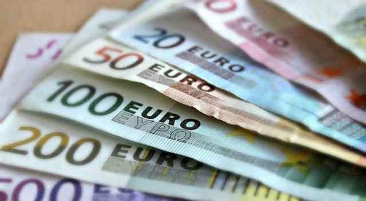 Euro rate jumps to 75 rubles at Moscow Exchange, first time since March 2019