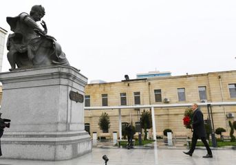 President Ilham Aliyev visited newly-built park where statue of Shah Ismail Khatai relocated - UPDATED