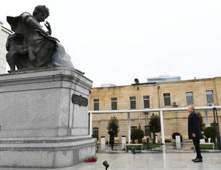 President Ilham Aliyev visited newly-built park where statue of Shah Ismail Khatai relocated - UPDATED