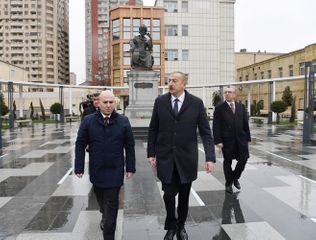 President Ilham Aliyev visited newly-built park where statue of Shah Ismail Khatai relocated - UPDATED