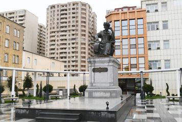 President Ilham Aliyev visited newly-built park where statue of Shah Ismail Khatai relocated - UPDATED