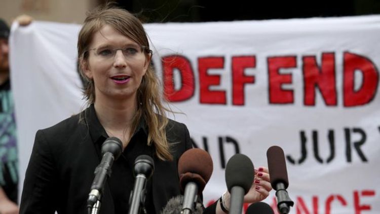 US judge orders release of ex-intelligence analyst Chelsea Manning, held for refusing to testify in Wikileaks probe