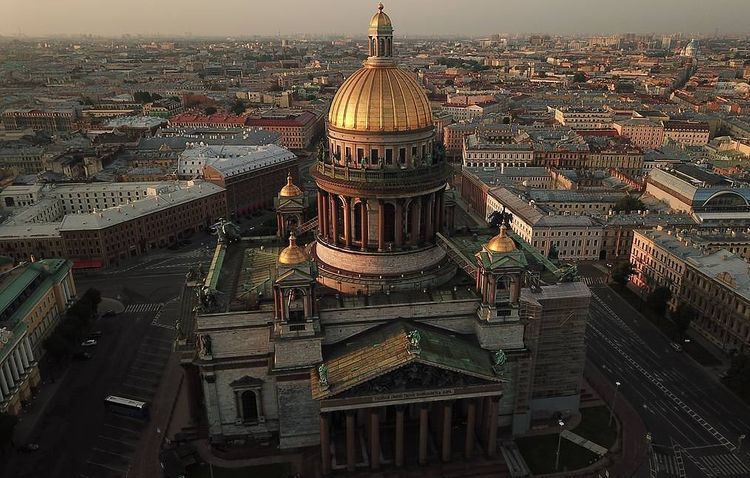 St. Petersburg bans all mass events over coronavirus fears