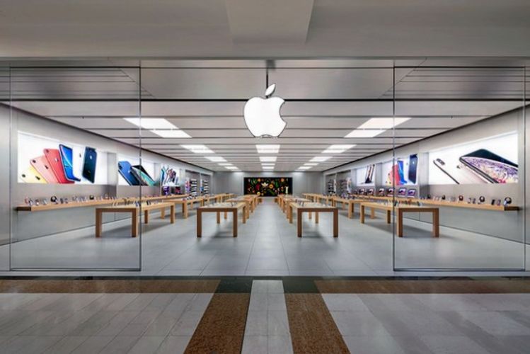 Apple closes all stores outside China