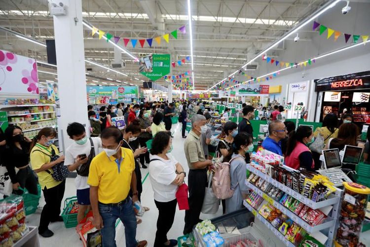 Thailand to postpone New Year holiday, close schools to curb coronavirus