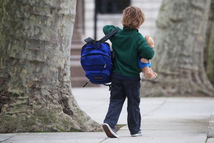 British schools to close to slow spread of coronavirus