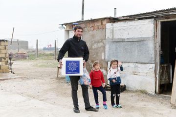 Heydar Aliyev Foundation presents Novruz holiday gifts to families, receiving targeted social assistance - PHOTO