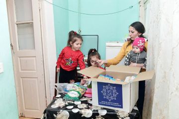 Heydar Aliyev Foundation presents Novruz holiday gifts to families, receiving targeted social assistance - PHOTO