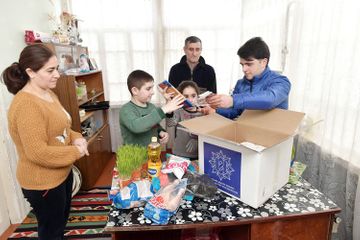 Heydar Aliyev Foundation presents Novruz holiday gifts to families, receiving targeted social assistance - PHOTO