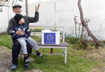 Heydar Aliyev Foundation presents Novruz holiday gifts to families, receiving targeted social assistance - PHOTO