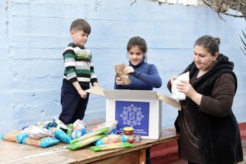 Heydar Aliyev Foundation presents Novruz holiday gifts to families, receiving targeted social assistance - PHOTO