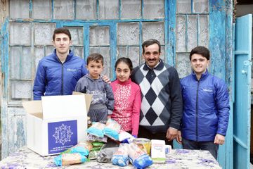 Heydar Aliyev Foundation presents Novruz holiday gifts to families, receiving targeted social assistance - PHOTO